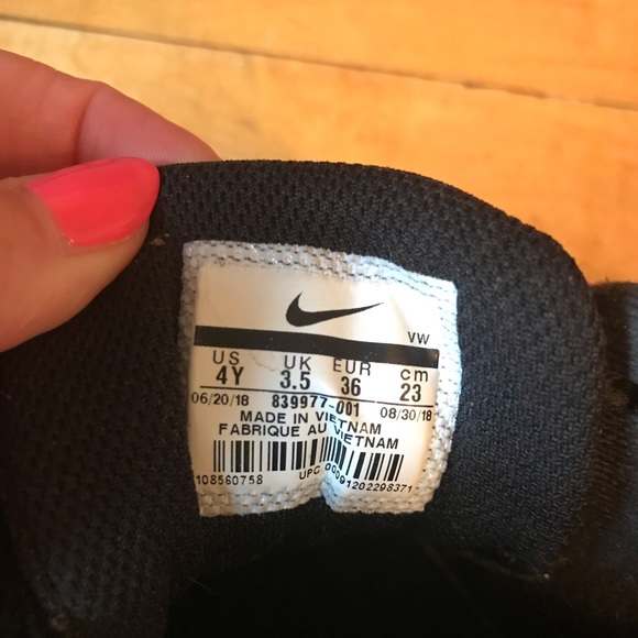 ❌ SOLD❌ Nike High Tops - Picture 3 of 3